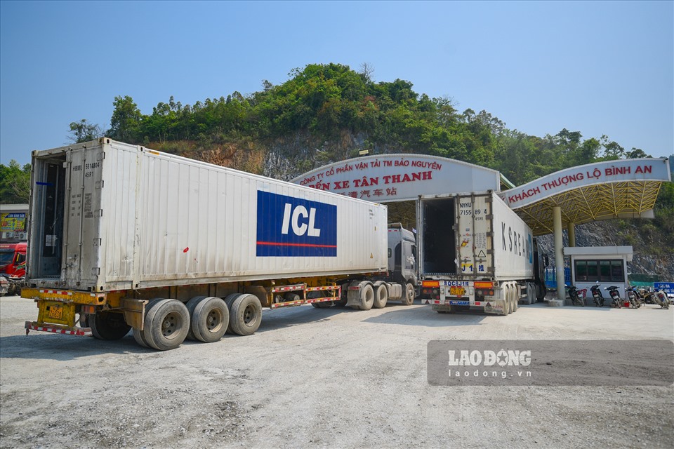 Sau khi bốc dỡ hàng hóa, các container của Trung Quốc và Việt Nam sẽ được vận chuyển lại qua biên giới để trở về nước. Tùy thuộc vào thỏa thuận giữa các doanh nghiệp, các container khi quay về có thể rỗng hoặc chở thêm hàng hóa để tối ưu công vận chuyển.