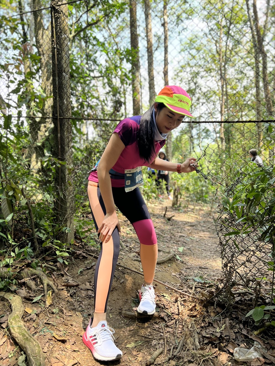 Tham gia giải chạy marathon tại rừng Cúc Phương đã cho Hoa hậu Ngọc Hân một trải nghiệm mới mẻ. Ảnh: NVCC
