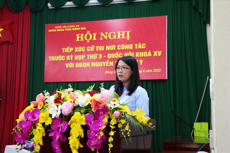 Đại biểu quốc hội Nguyễn Thị Như Ý phát biểu tại hội nghị. Ảnh: Hà Anh Chiến