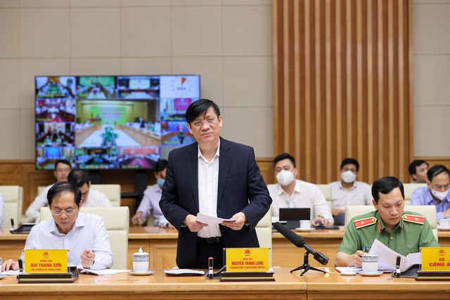 Bộ trưởng Bộ Y tế Nguyễn Thanh Long phát biểu tại phiên họp. Ảnh: Nhật Bắc