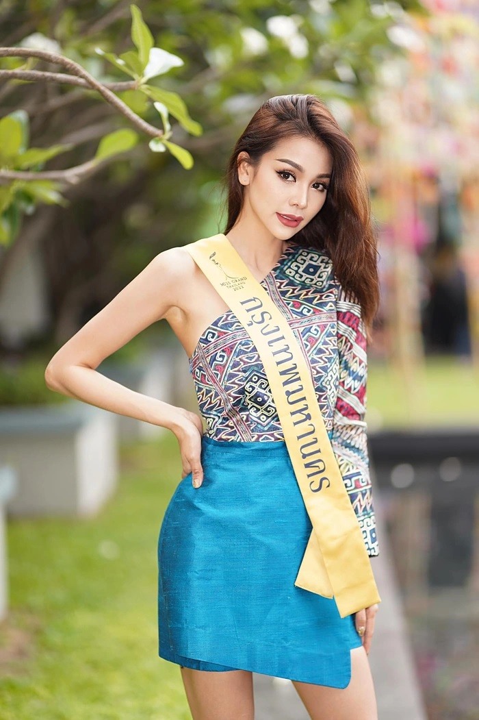 Một bộ phận khán giả nhận định sức hút từ mạng xã hội chính là lợi thế khiến Engfa Waraha được lựa chọn. Ông Nawat Itsaragrisil - Chủ tịch Miss Grand International - chú trọng yếu tố này.