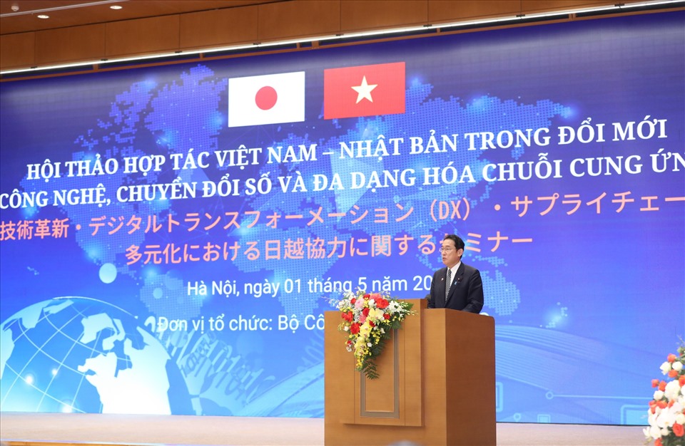 Thủ tướng Nhật Bản Kishida Fumio tại Hội thảo hợp tác Việt Nam - Nhật Bản trong đổi mới công nghệ, chuyển đổi số và đa dạng hóa chuỗi cung ứng. Ảnh: Hải Nguyễn