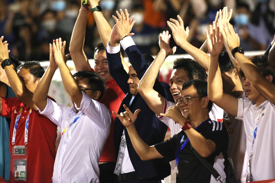 Huấn luyện viên Kiatisak hy vọng Hoàng Anh Gia Lai được tiếp tục thi đấu ở AFC Champions League trong tương lai.