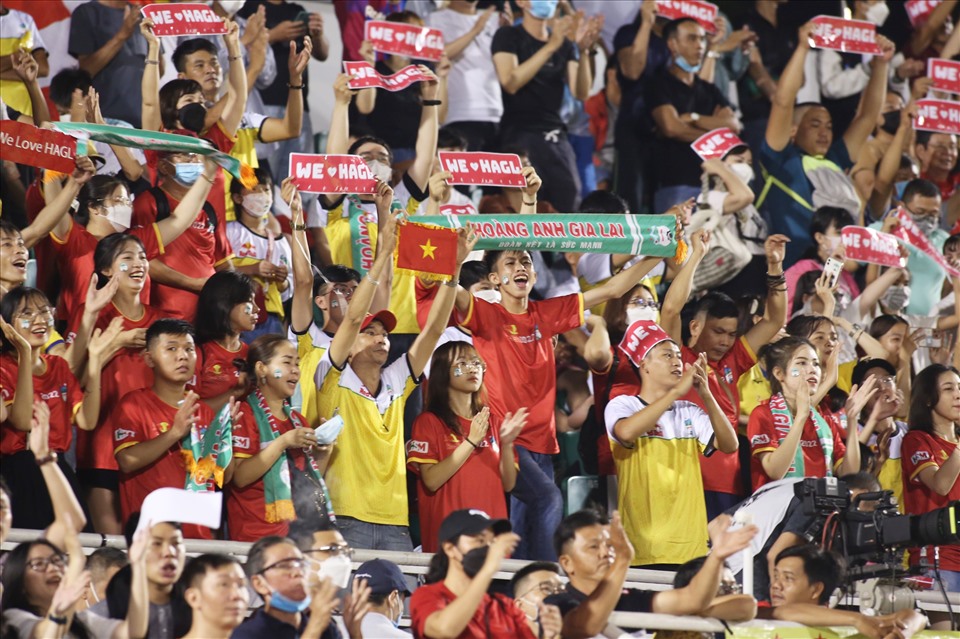 Hoàng Anh Gia Lai kết thúc AFC Champions League 2022 với thành tích 1 trận thắng và 2 trận hòa, đứng thứ 3 bảng H với 5 điểm, hơn Sydney FC 3 điểm. Đây có thể xem là kết quả thành công của huấn luyện viên Kiatisak cùng các học trò khi họ phải nằm cùng bảng với các đội hàng đầu Châu Á như Jeonbuk, Yokohama F. Marinos.