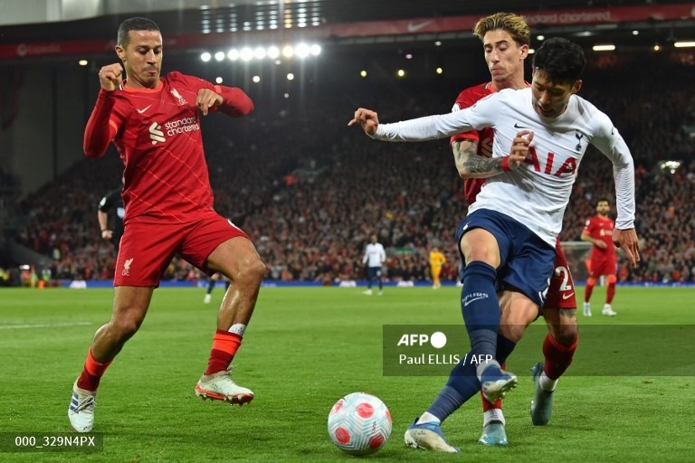 Liverpool tự làm khó mình sau trận hòa trước Tottenham. Ảnh: AFP