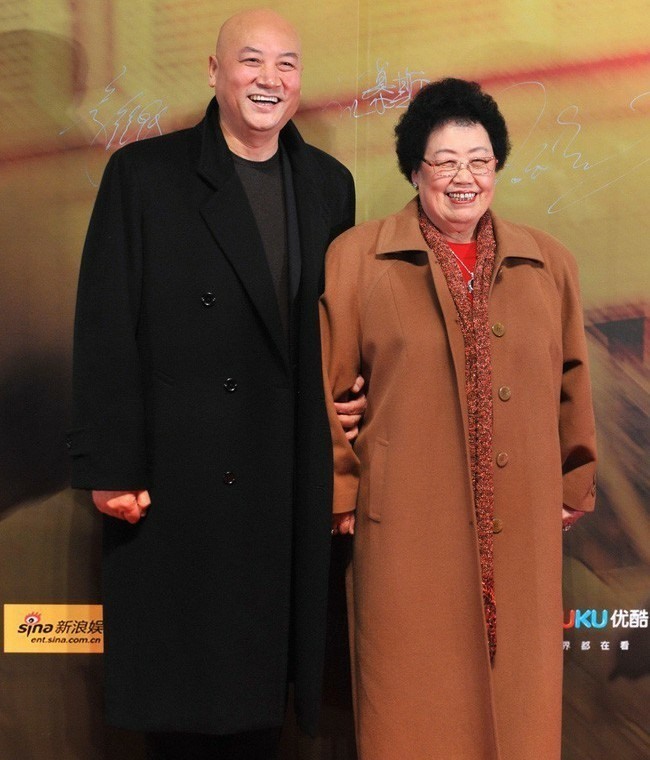 Sau hơn 30 năm chung sống, hôn nhân của Trì Trọng Thụy và vợ đại gia vẫn êm đềm, hòa thuận. Ảnh: ST.