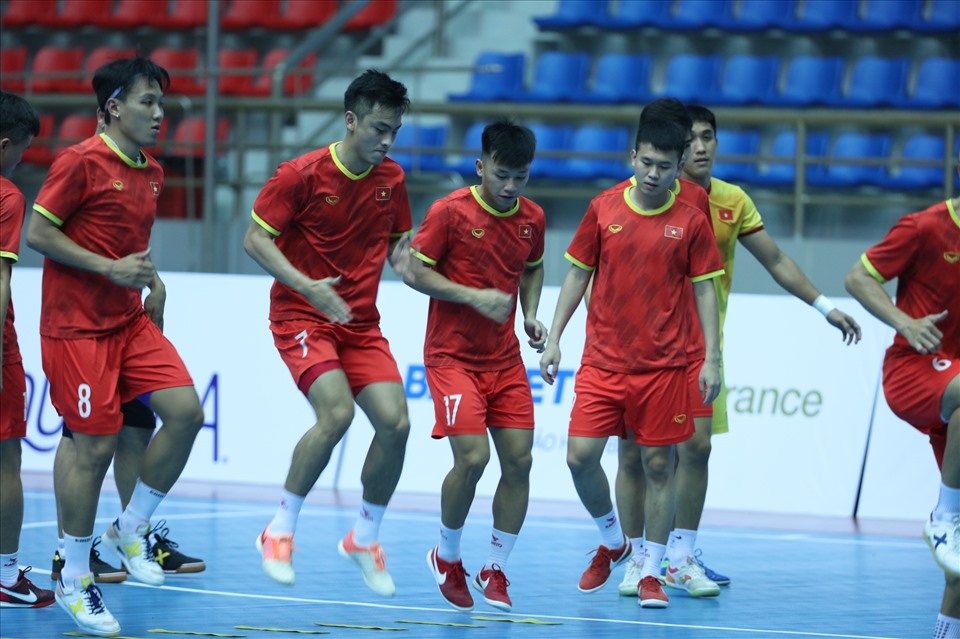 Ở trận ra quân, tuyển futsal Việt Nam sẽ gặp Indonesia lúc 16h00 ngày 11.5. Đây là thử thách lớn cho tuyển Việt Nam bởi đối thủ có thực lực và tiến bộ rất nhanh thời gian qua.