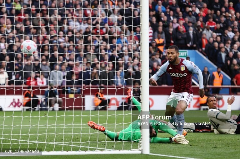 2 bàn thắng đến rất nhanh cho cả Aston Villa và Liverpool ở những phút đầu trận. Ảnh: AFP