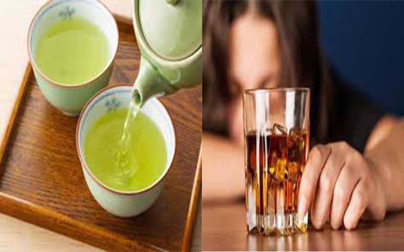 Trà xanh: Nước trà xanh cũng là một loại thức uống giúp giải rượu rất tốt. Trong nước trà xanh có axit tanic khử được cồn ở rượu. Uống trà xanh giúp bạn chống lại cảm giác say và nhanh chóng tỉnh táo.