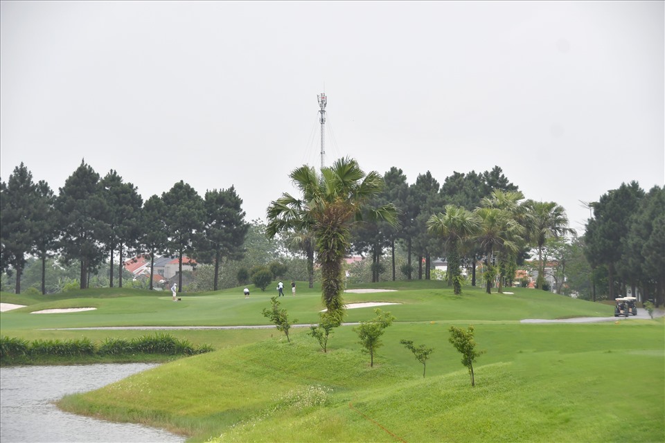 Viettel đã khẩn trương lắp đặt, phát sóng 3 trạm 5G tại sân golf Đầm Vạc phục vụ SEA Game 31