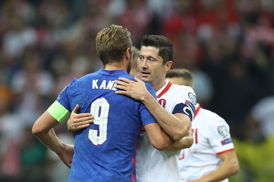 Kane và Lewandowski đứng trước một mùa Hè bận rộn. Ảnh: AFP