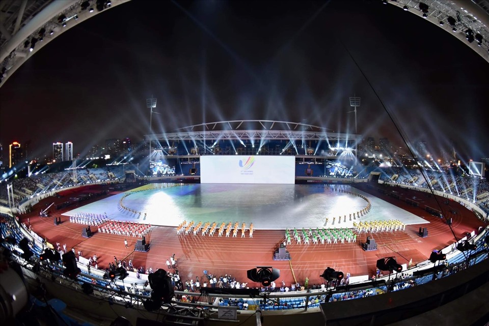 Lễ khai mạc SEA Games 31 đã diễn ra tại sân vận động Mỹ Đình (12.5). Nghi lễ quan trọng này có sự tham gia của các 11 Đoàn thể thao Đông Nam Á dự SEA Games 31
