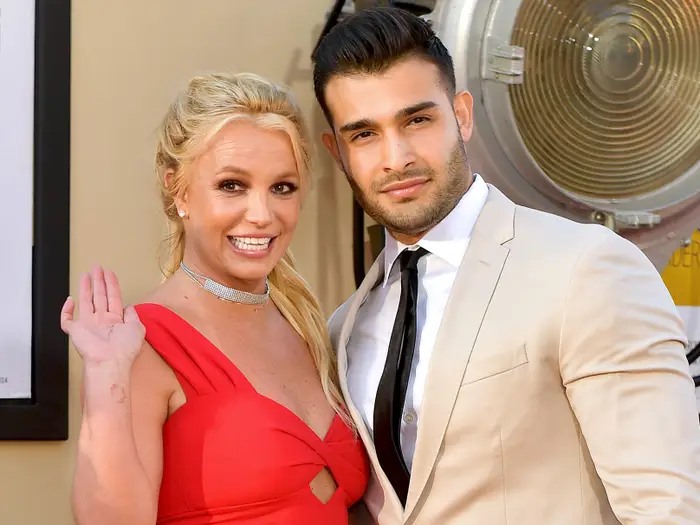 Britney Spears chụp những tấm ảnh nhạy cảm trong kì nghỉ ở Mexico cùng vị hôn phu. Ảnh: Insider.
