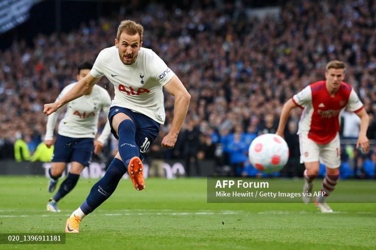 Harry Kane lập cú đúp trong chiến thắng của Tottenham. Ảnh: AFP