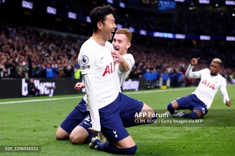 Son Heung-min ấn định tỉ số 3-0 cho Tottenham. Ảnh: AFP