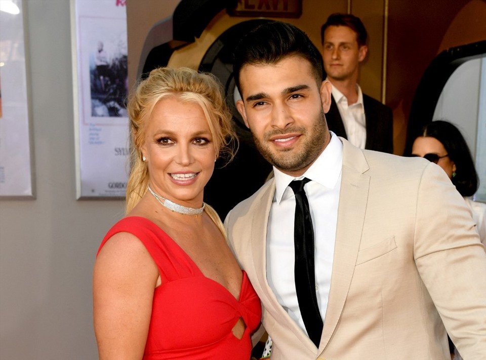 Britney hiện đang trong mối quan hệ hạnh phúc với Sam Asghari