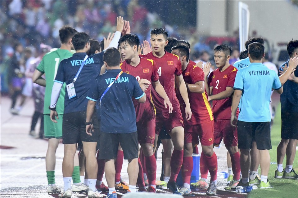 Chung cuộc, U23 Việt Nam giành chiến thắng với tỉ số 1-0. Chiến thắng này giúp U23 Việt Nam nắm lợi thế lớn trong việc giành vé vào bán kết khi chỉ phải chạm trán U23 Timor Leste ở lượt trận cuối. Trong khi đó U23 Myanmar sẽ phải quyết đấu U23 Indonesia để cạnh tranh tấm vé còn lại.