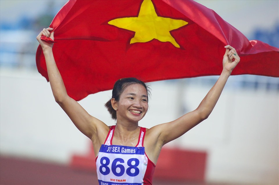 Nguyễn Thị Oanh giành huy chương vàng thứ 2 trong ngày 14.5. Ảnh: Thanh Vũ