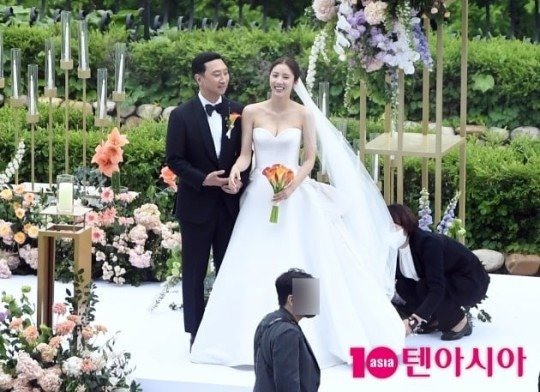 Son Dam Bi và Lee Kyu Hyuk kết hôn ngày 13.5. Ảnh chụp màn hình