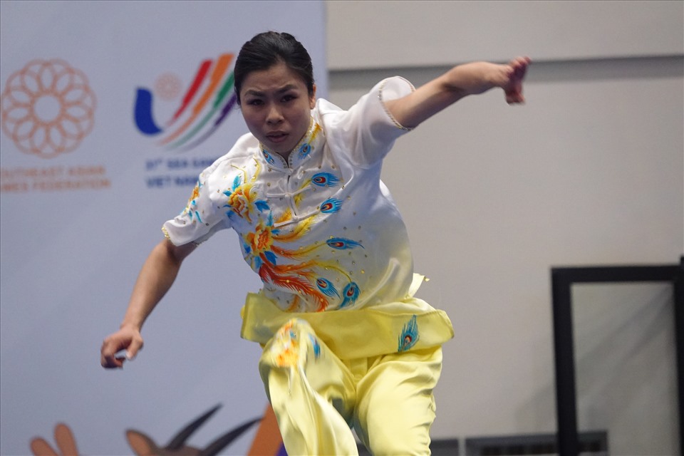 Hoàng Thị Phương Giang giúp wushu Việt Nam có huy chương vàng thứ 4 tại SEA Games 31 ở nội dung taolu (biểu diễn). Ảnh: Nguyễn Đăng