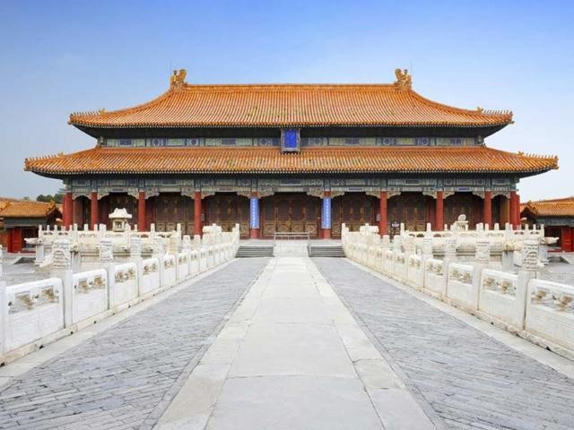 Tử Cấm Thành được xây dựng từ 1406 - 1420 với 9.999 gian phòng. Đây là một trong những công trình kiến trúc cổ xưa nổi tiếng nhất Trung Quốc và được UNESCO công nhận là Di sản thế giới vào năm 1987. (Ảnh: AFP)