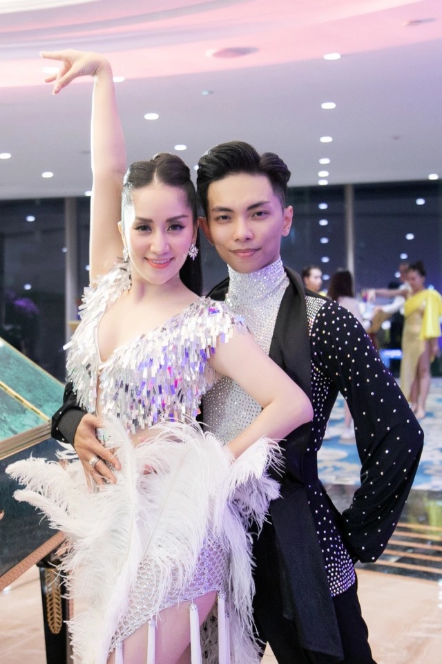 Từ năm 2010, Khánh Thi và Phan Hiển đã là cặp bạn nhảy ăn ý, cùng nhau chinh chiến tại nhiều cuộc thi dancesport trong và ngoài nước. Ảnh: FBNV.