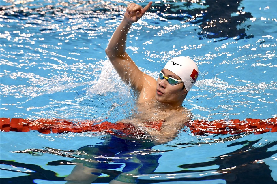 Trần Hưng Nguyên phấn khích khi giành tấm huy chương vàng cá nhân thứ 2 tại SEA Games 31, qua đó san bằng thành tích như tại kỳ Đại hội năm 2019. Anh đã vượt qua được bản thân mình khi lần đầu có huy chương vàng SEA Games ở một nội dung chuyên biệt, không phải nội dung bơi hỗn hợp.