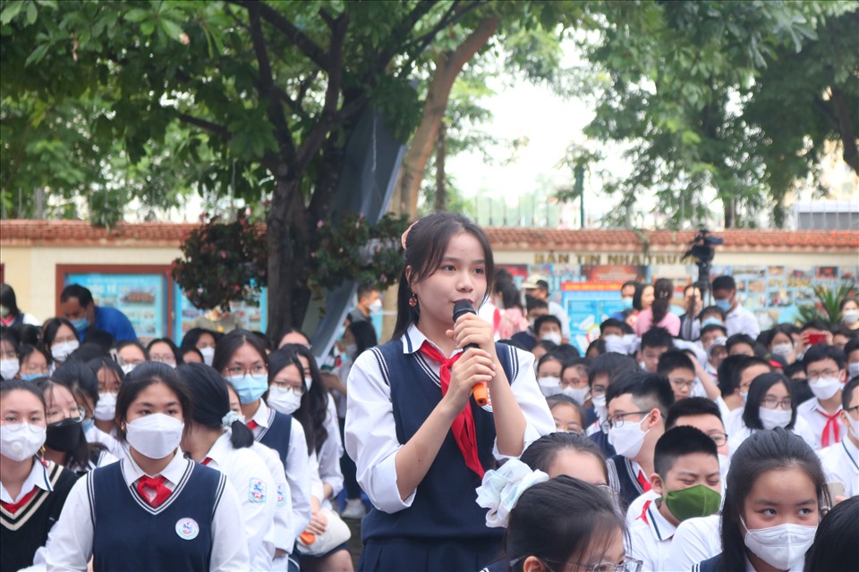 Em Trần Minh Tâm - học sinh lớp 9A1, Trường THCS Giảng Võ chia sẻ tại diễn đàn “Điều em muốn nói“. Ảnh: Linh Trần