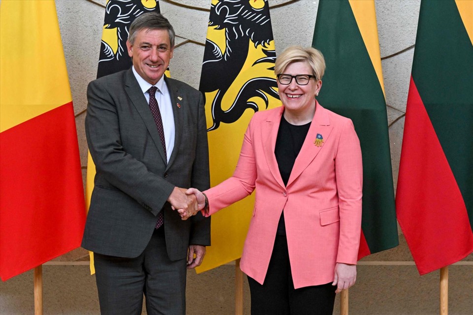 Lithuanian Prime Minister Ingrida Simonyte (right).  Photo: AFP