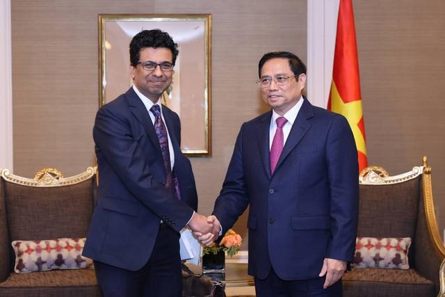Thủ tướng Phạm Minh Chính tiếp ông Sandy Gupta, Phó Chủ tịch, Giám đốc phụ trách khu vực Châu Á-Thái Bình Dương. Ảnh: VGP