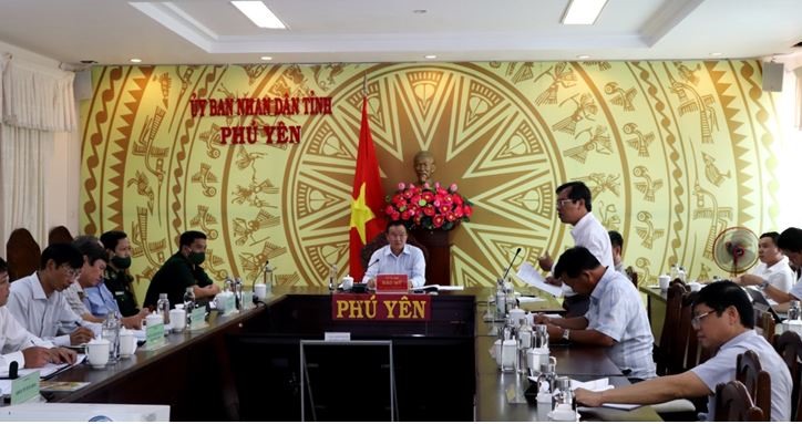 Các đại biểu thảo luận, góp ý phương án quản lý, sử dụng bãi biển và mặt nước biển trên địa bàn thành phố Tuy Hòa, tỉnh Phú Yên.