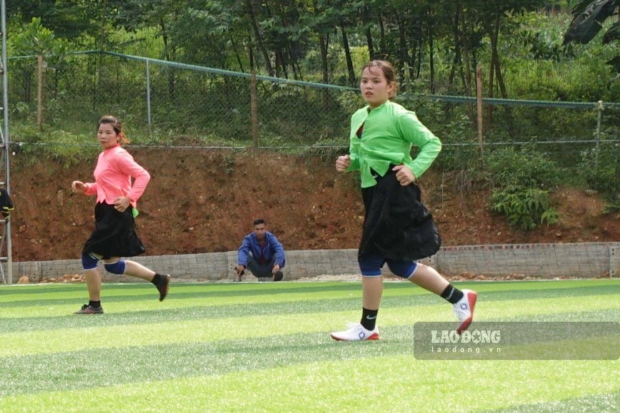 Phong trào đá bóng của phụ nữ các dân tộc tại huyện Lục Yên đã diễn ra từ lâu, nhưng đây là lần đầu tiên có một giải đấu.