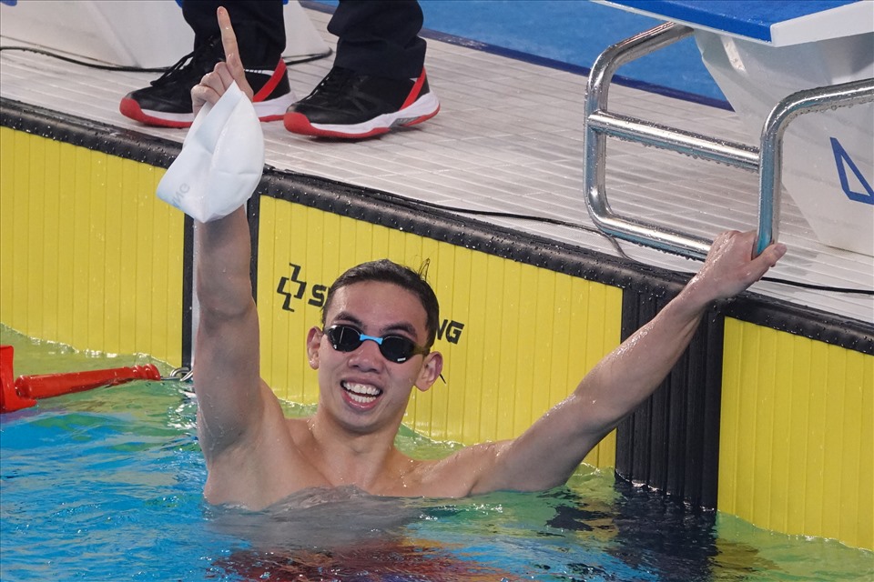 Nguyễn Huy Hoàng đoạt huy chương vàng nội dung 800m tự do với thành tích 7 phút 57 giây 65. Đây là tấm huy chương vàng thứ 4 của anh tại SEA Games năm nay. Ảnh: Nguyễn Đăng