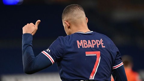 PSG đề nghị Mbappe con số gấp 3 những gì Real Madrid có thể trả nhưng tay săn bàn 23 tuổi vẫn lựa chọn rời Paris. Ảnh: AFP