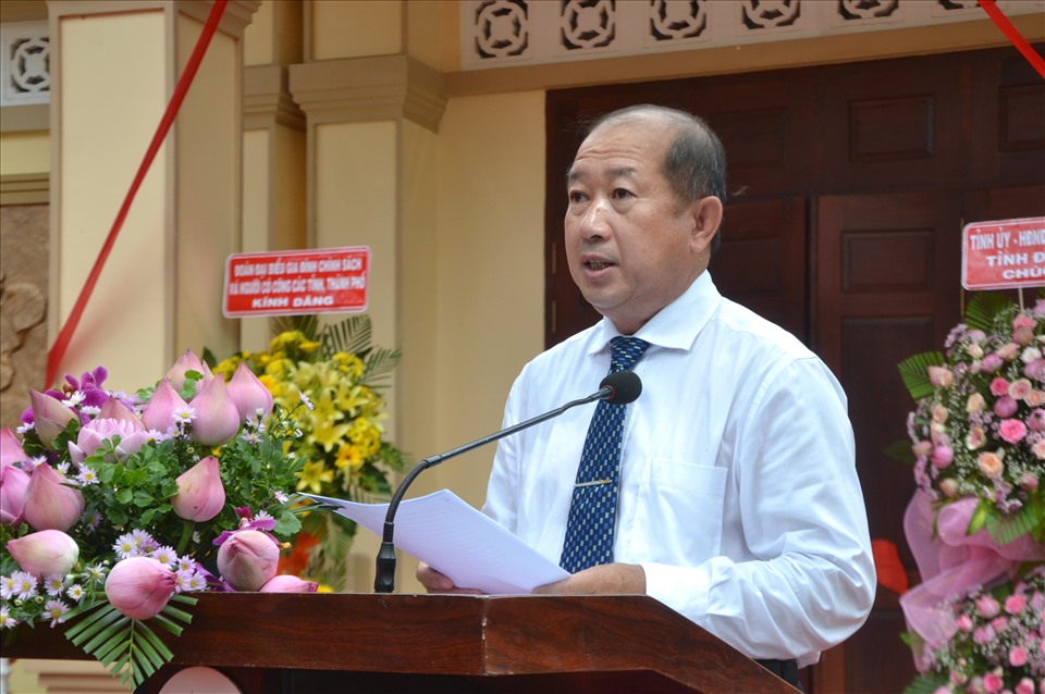 Phó Chủ tịch UBND tỉnh Đồng Tháp Đoàn Tấn Bửu phát biểu tại lễ khánh thành Nhà trưng bày Chủ tịch Hồ Chí Minh. Ảnh: LT