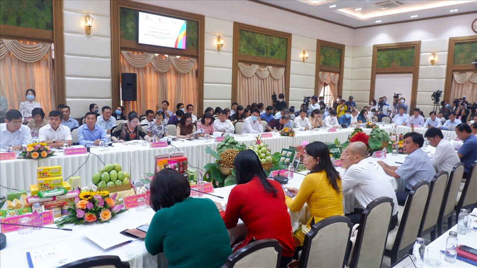 Diễn đàn kết nối du lịch giữa TP Hồ Chí Minh và 13 tỉnh, thành ĐBSCL lần thứ 2 năm 2022. Ảnh: TN