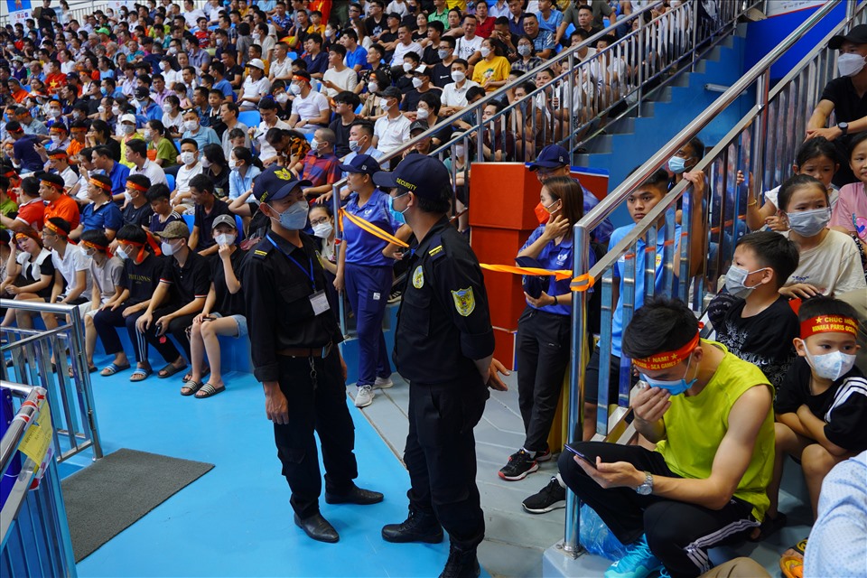 Lực lượng an ninh túc trực đảm bảo an ninh, trật tự trong thời gian các vận động viên thi đấu.