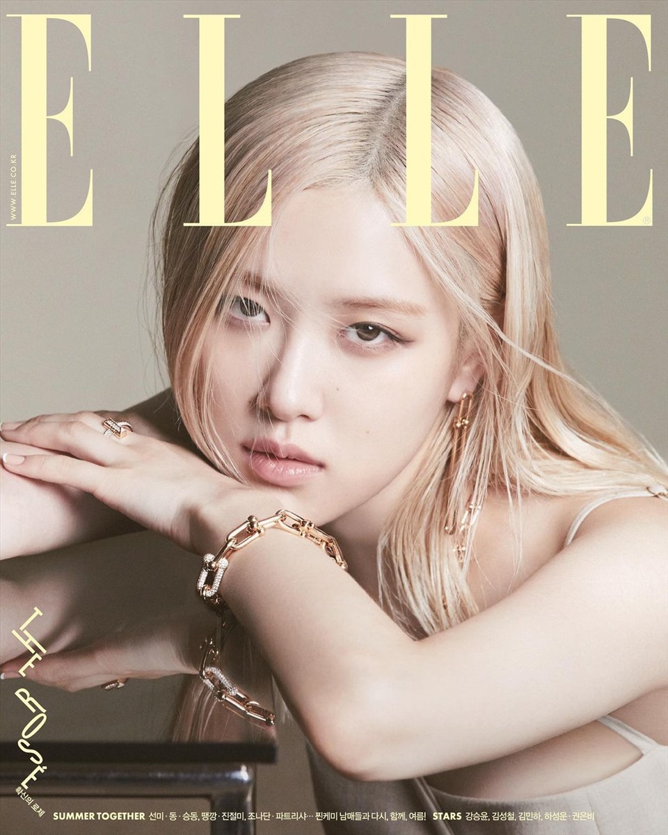 Rosé xuất hiện trên bìa tạp chí Elle Korea tháng 6. Ảnh: Elle Korea