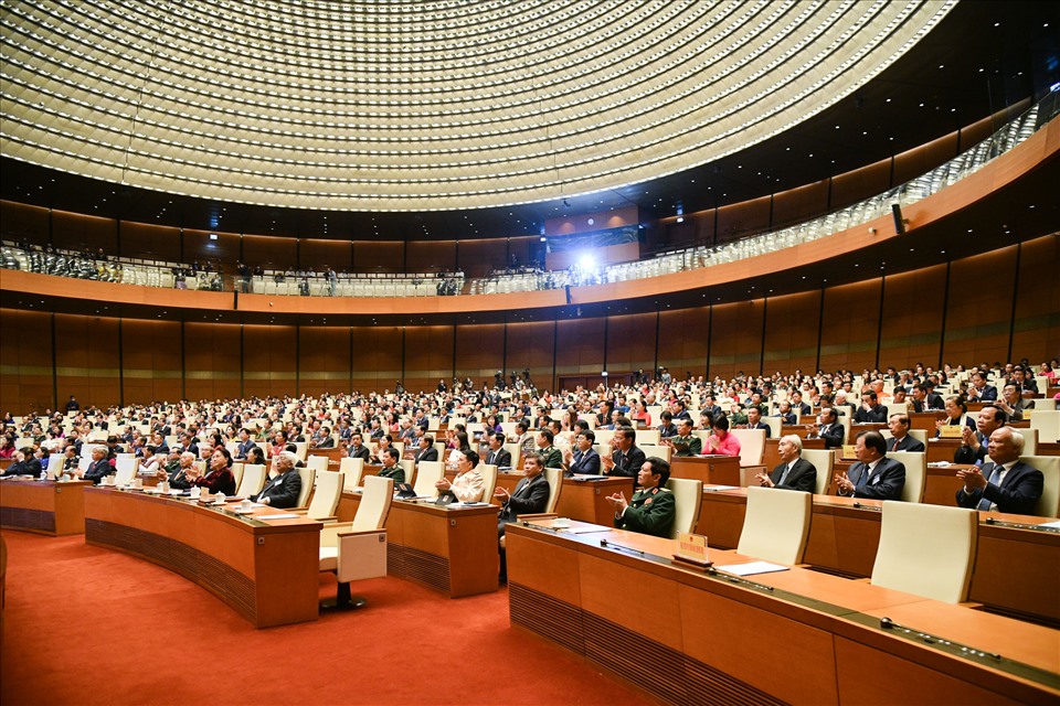 Các đại biểu tham dự phiên khai mạc Kỳ họp 3 Quốc hội khoá XV.