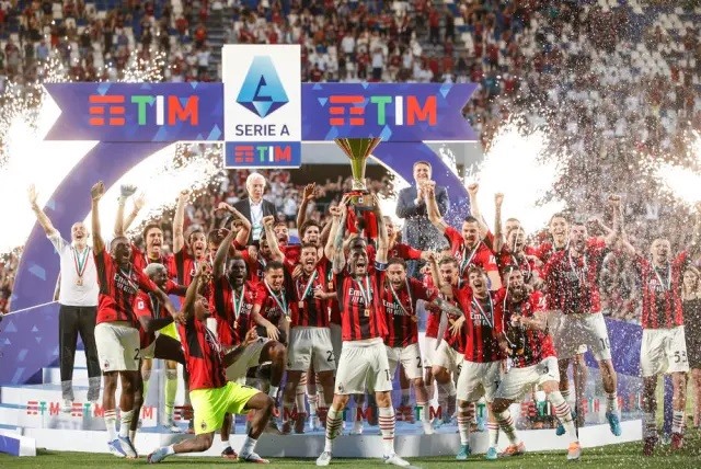 AC Milan vô địch Italia sau 11 năm chờ đợi. Ảnh: Serie A