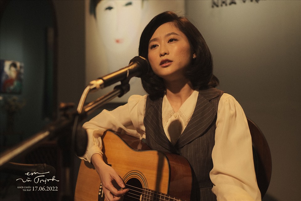 Đoàn phim Em và Trịnh chính thức hé lộ danh tính diễn viên vào vai nàng thơ Michiko Yoshii của cố nhạc sĩ Trịnh Công Sơn. Cô là Nakatani Akari - một YouTuber người Nhật sinh sống và làm việc tại Việt Nam hơn 6 năm.