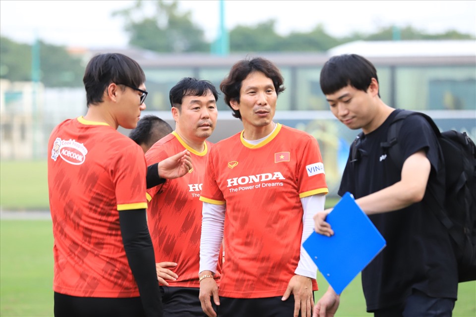 Huấn luyện viên Park Hang-seo tin bằng ông Gong Oh-kyun cùng các cộng sự sẽ giúp U23 Việt Nam thi đấu tốt tại vòng chung kết U23 Châu Á 2022. Ảnh: T.Nga