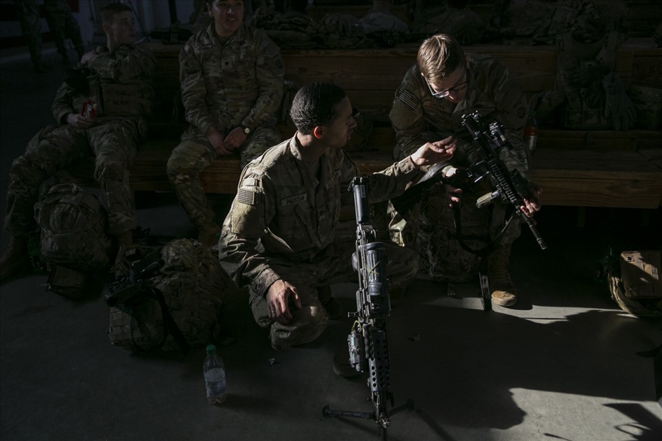 Binh sĩ Mỹ tại Sư đoàn Dù 82 tại Fort Bragg, Bắc Carolina khi chuẩn bị triển khai đến Châu Âu vào tháng 2.2021. Ảnh minh họa. Ảnh: AFP