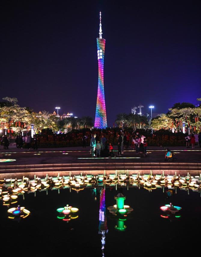 Canton Tower, Guangzhou, China: The Canton Tower is the tallest tower in China with a height of 600m and a beautiful location on the banks of the Pearl River in the south of Guangzhou city.  Opened in 2010, Canton Tower was once the tallest tower on the planet.  This is also a tourist attraction with a modern design with a spiral mesh outer frame.  (Photo: Xinhua News Agency)