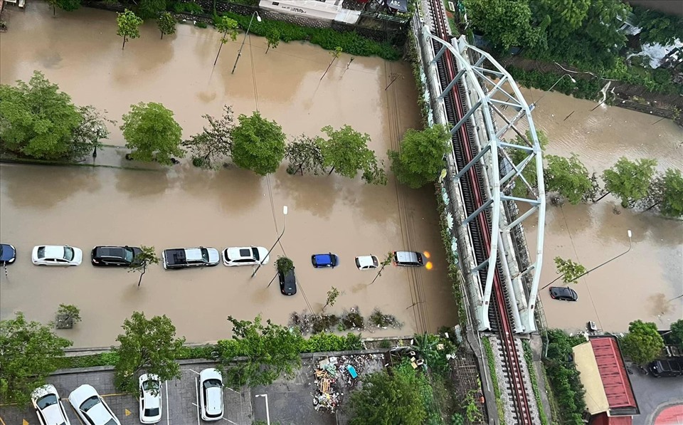 Mưa lớn gây ngập nhiều tuyến đường ở TP.Bắc Ninh. Ảnh: CTV.