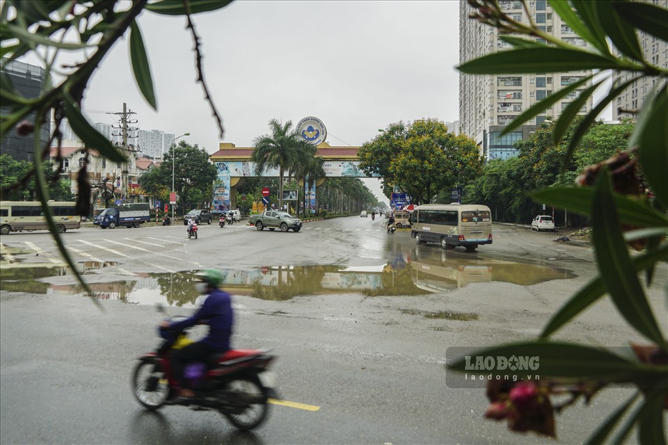 Khu vực thiên đường Bảo Sơn thông thoáng, không còn cảnh phương tiện chết máy do mưa ngập so với ngày hôm qua.