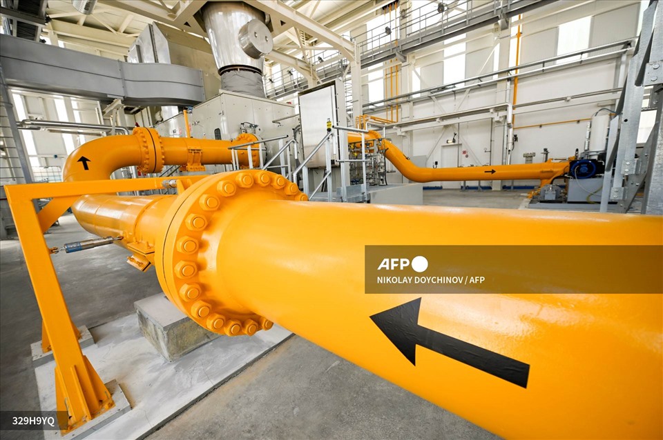 Việc Nga cắt khí đốt cho Bulgaria khiến các công ty lớn nhỏ lo ngại không đủ nguồn cung và giá khí đốt tăng. Ảnh: AFP