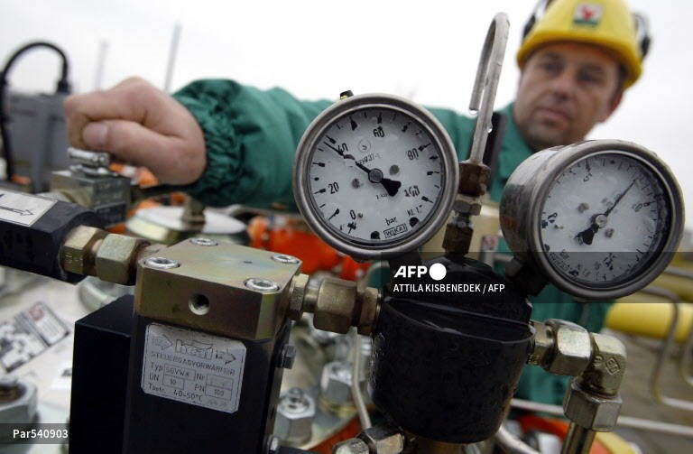 Hungary phụ thuộc lớn vào dầu mỏ Nga. Ảnh: AFP