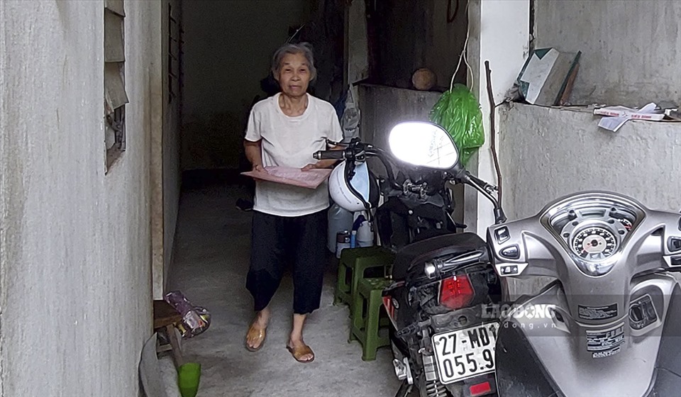 Bà Nguyễn Thị Đỏ đang sống tại 1 khu nhà trọ.