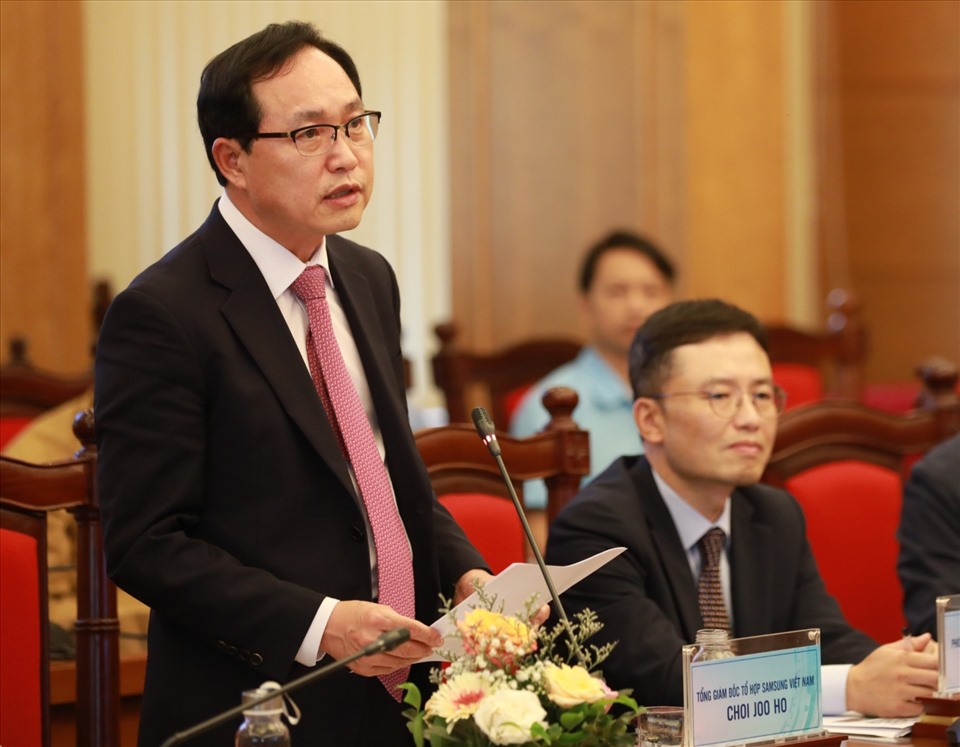 Ông Choi Joo Ho - Tổng giám đốc Samsung Việt Nam phát biểu tại sự kiện.
